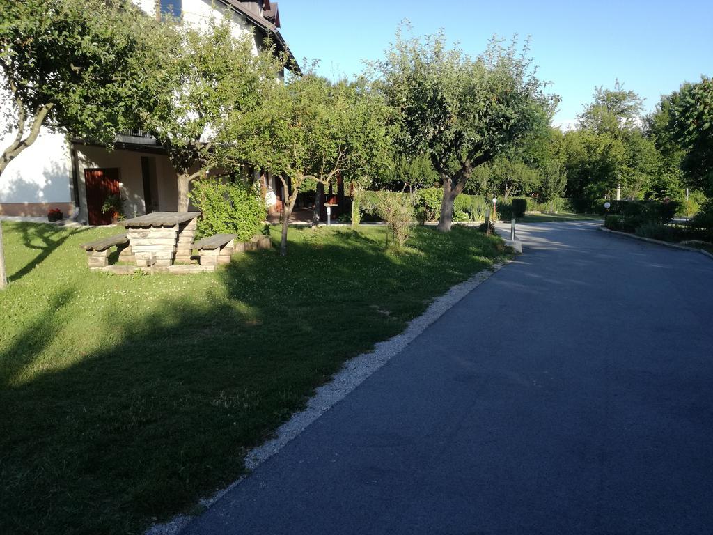 Guesthouse Sebalj Rakovica Exterior foto